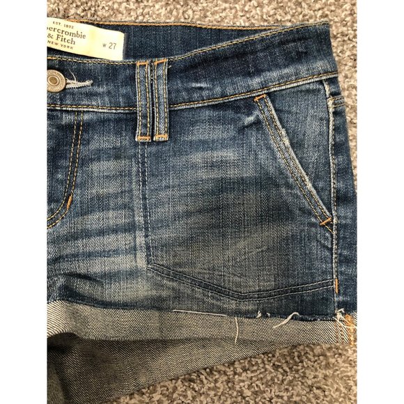Abercrombie & Fitch Perfect Stretch Denim Shorts - Picture 3 of 8